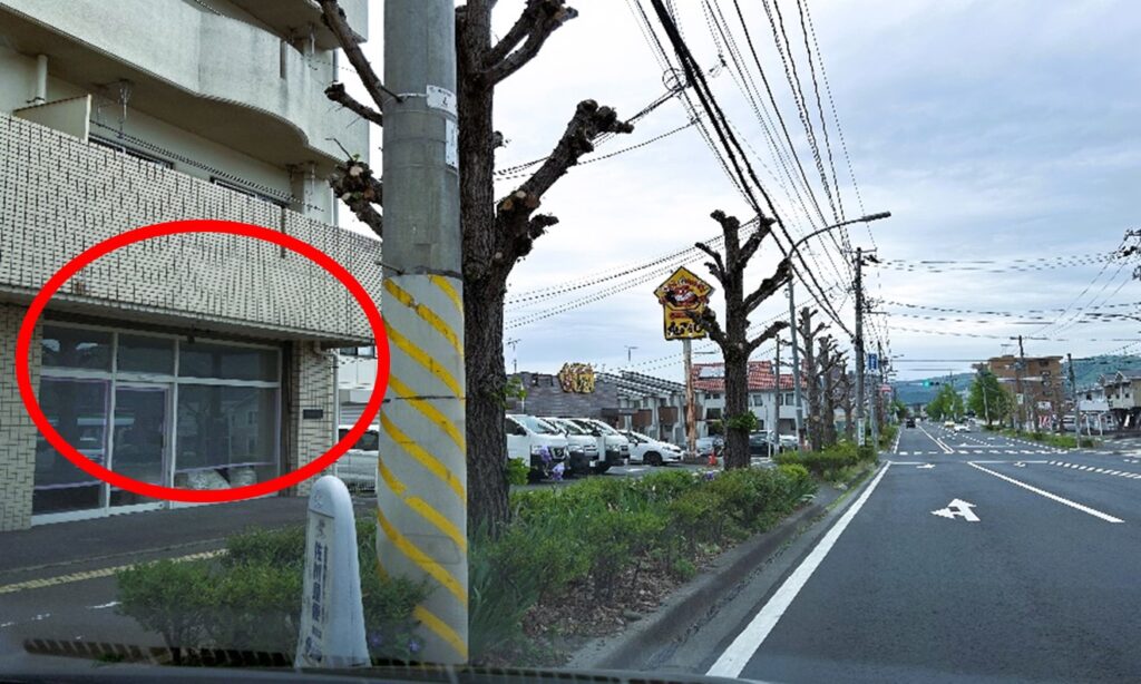 ハイジ仙台栗生愛子店は左手の建物の1階です。